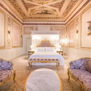 Ca' Bonfadini Historic Experience ***** Venice