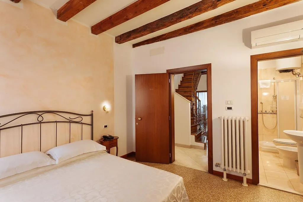 *** Guest house Locanda Art Deco Venice Italy